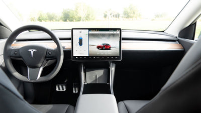 How to Choose a High-Quality Screen Protector for Your Tesla