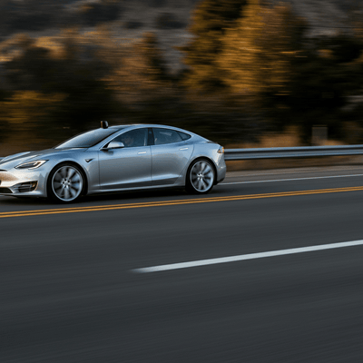 Tesla Full Self Driving Adopts Defensive Protocol to Automatically Yield to Aggressive Tailgaters