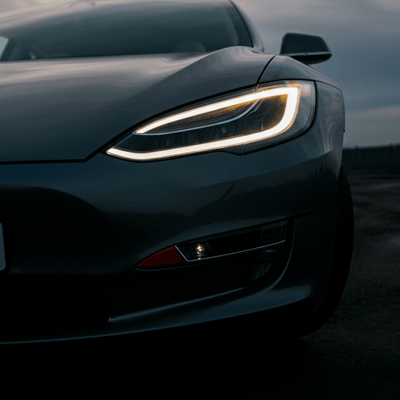 Tesla prepara una importante actualización de software para los faros Matrix para combatir el deslumbramiento y mejorar la visibilidad
