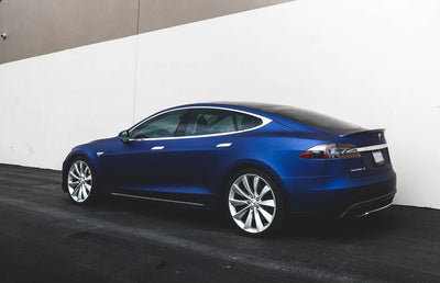 La Tesla Model S: Efficienza di Guida e Conservazione della Batteria