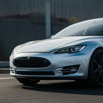 Tesla Begins Holiday Update Rollout with Some Surprise Features