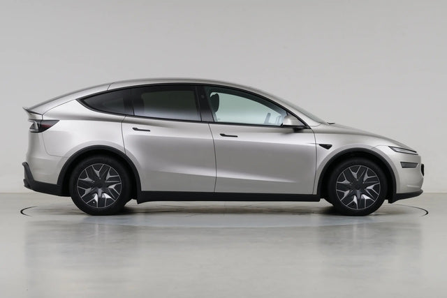 A Tesla Model Y L Robotaxi is a legitimate $47k Waymo killer