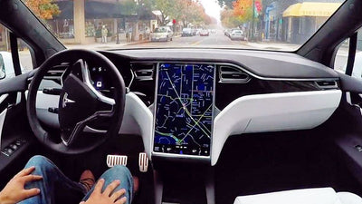 Come fa Tesla a frenare improvvisamente in modalità di guida a un solo pedale?