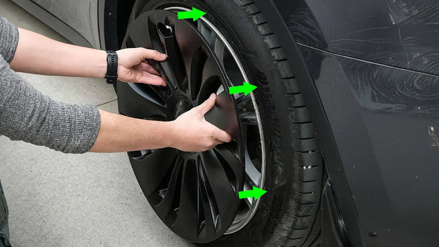Comment installer des enjoliveurs de roues Tesla ?