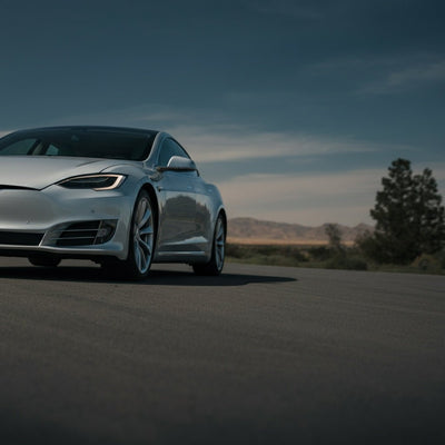 Tesla beneficia de novo programa de incentivos ativo após perda do crédito fiscal
