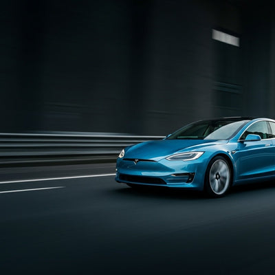 Tesla FSD Overvåget System Imponerer Tysklands Største Bilmagasin