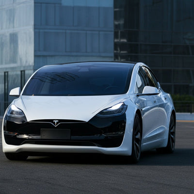 Tesla recebe preço-alvo de 475 dólares da Benchmark em meio ao lançamento inicial do Robotaxi