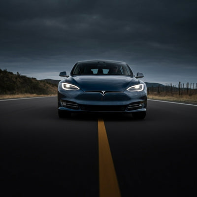 Informe de seguridad de vehículos Tesla: El piloto automático demuestra ser 10 veces más seguro que los conductores humanos