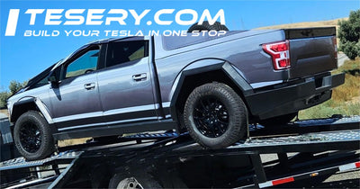 テスラのユーモアあふれるトロール：サイバートラックがF-150に変装して街に登場！