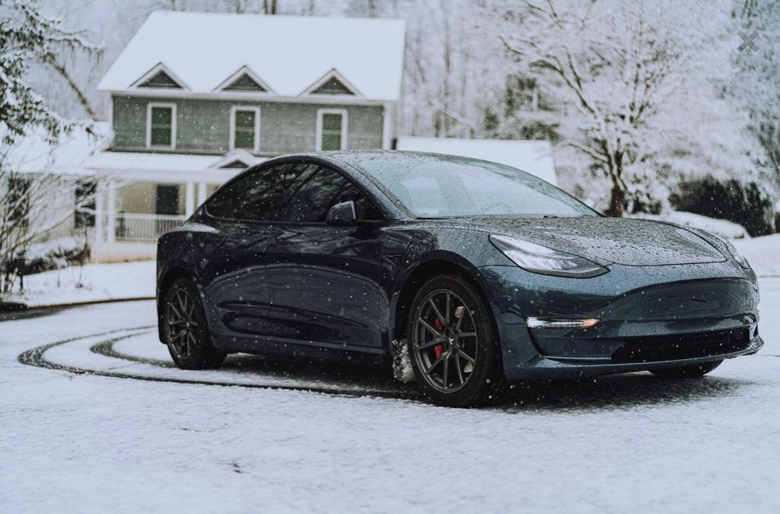 Winter-Ready Tesla: Unveiling Features and Tips for Cold Weather Drivi