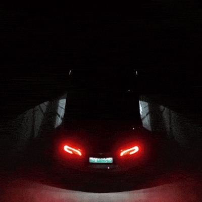 Interni Tesla con illuminazione ambientale RGB
