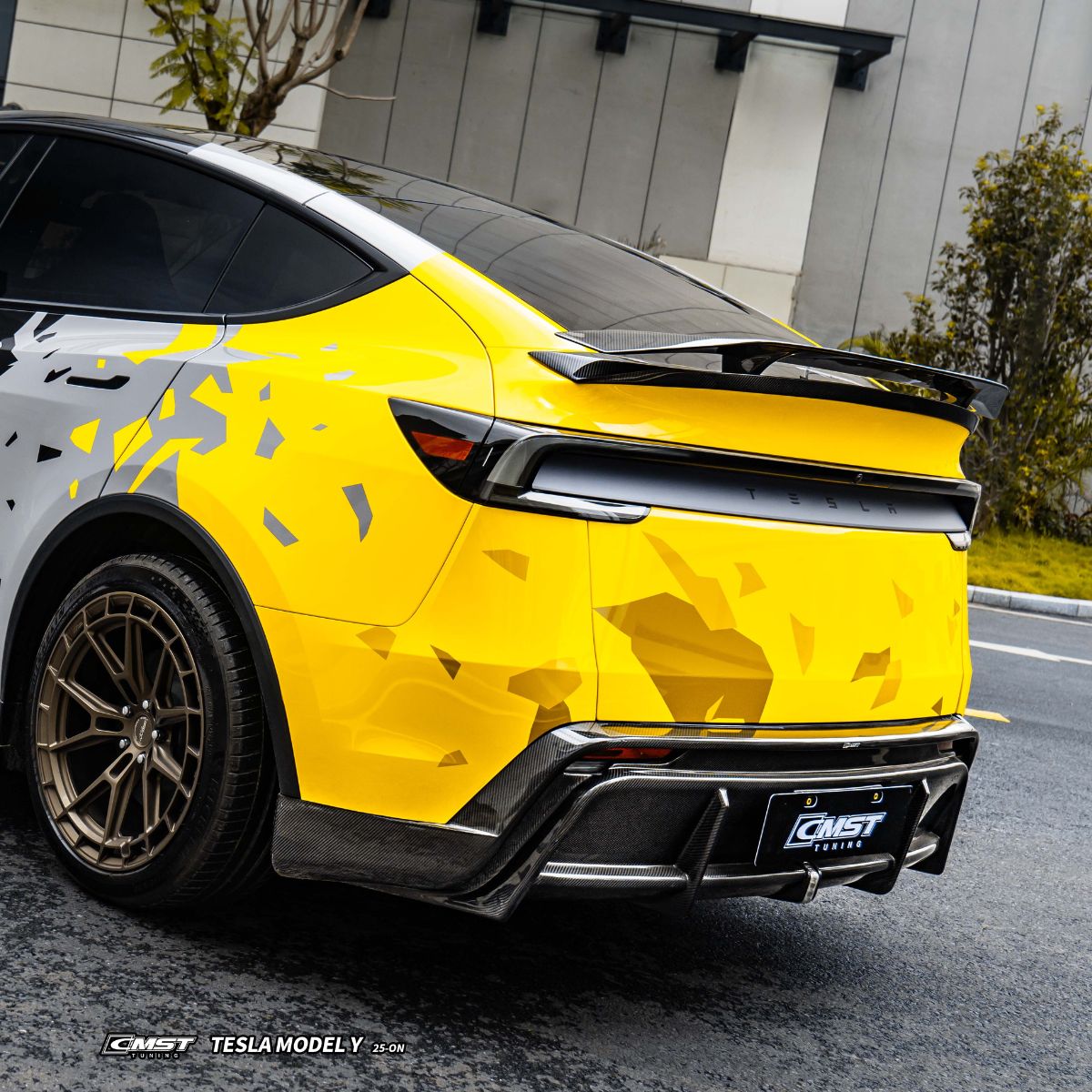 CMST V1 本物カーボンファイバー リアスポイラー – 2025年以降 テスラ