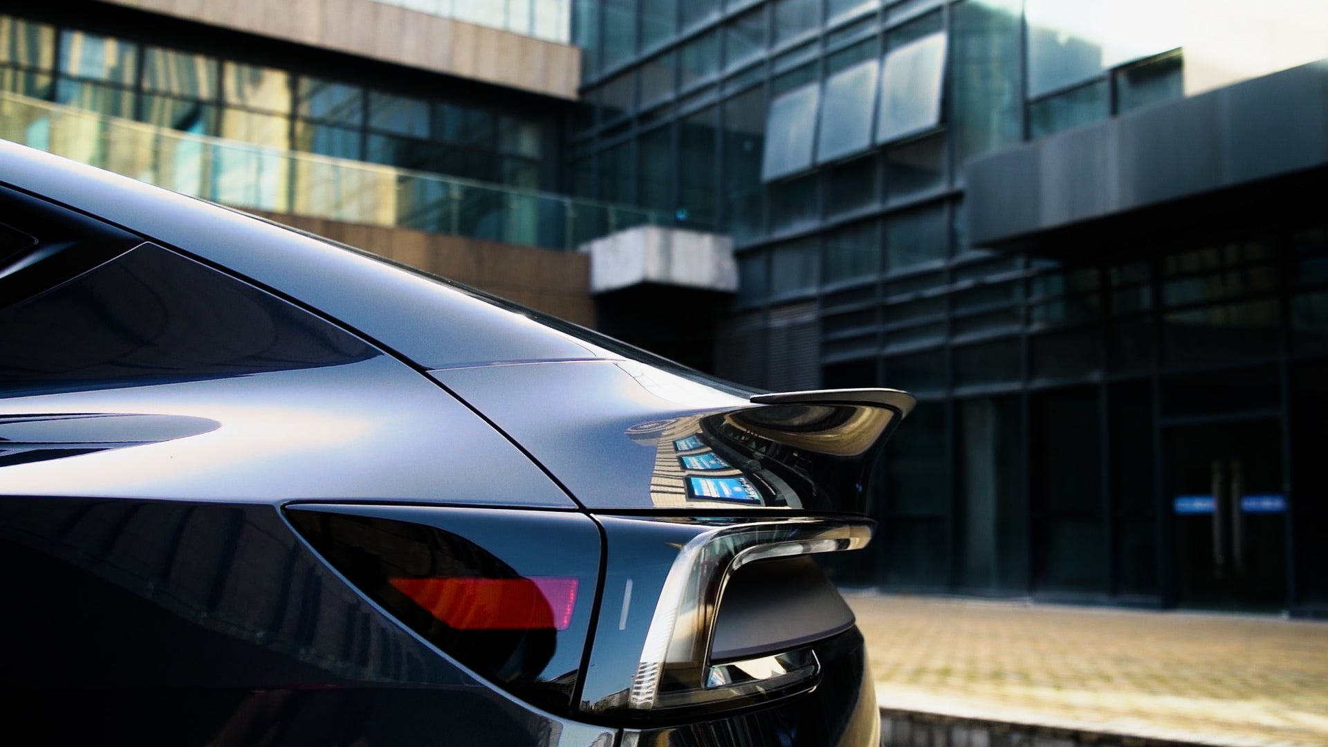 テスラ モデルY ジュニパー ドライカーボン リアスポイラー 2025年以降