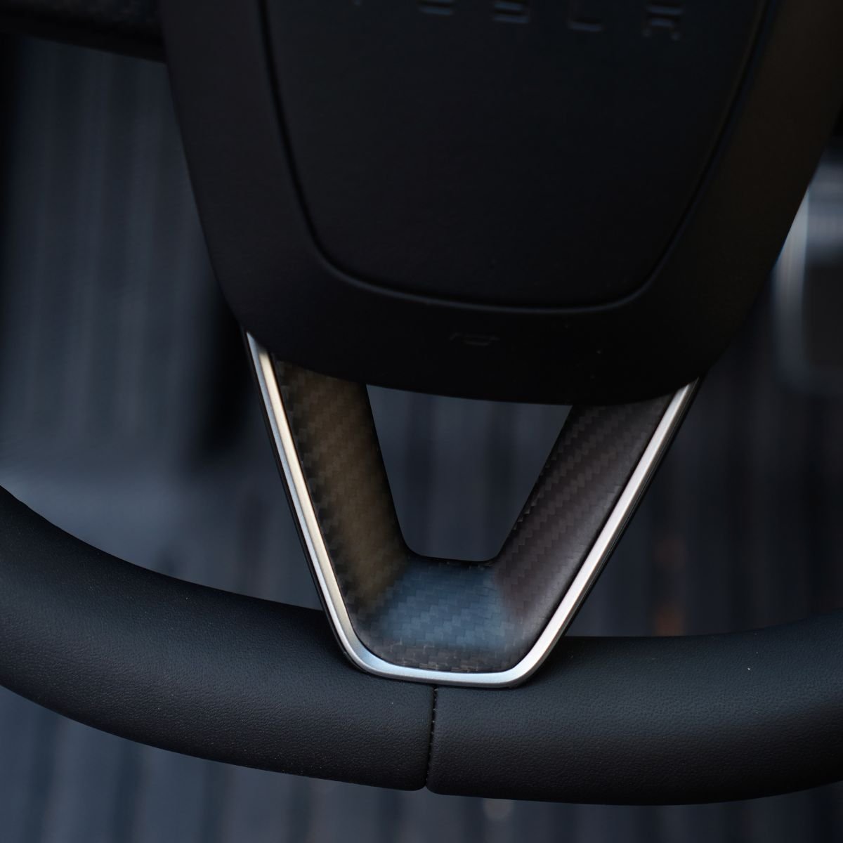 Dry Carbon Fiber Steering Wheel Trim Cover for Model 3 Highland / Model Y Juniper (3 Pieces) - Tesery Official Store