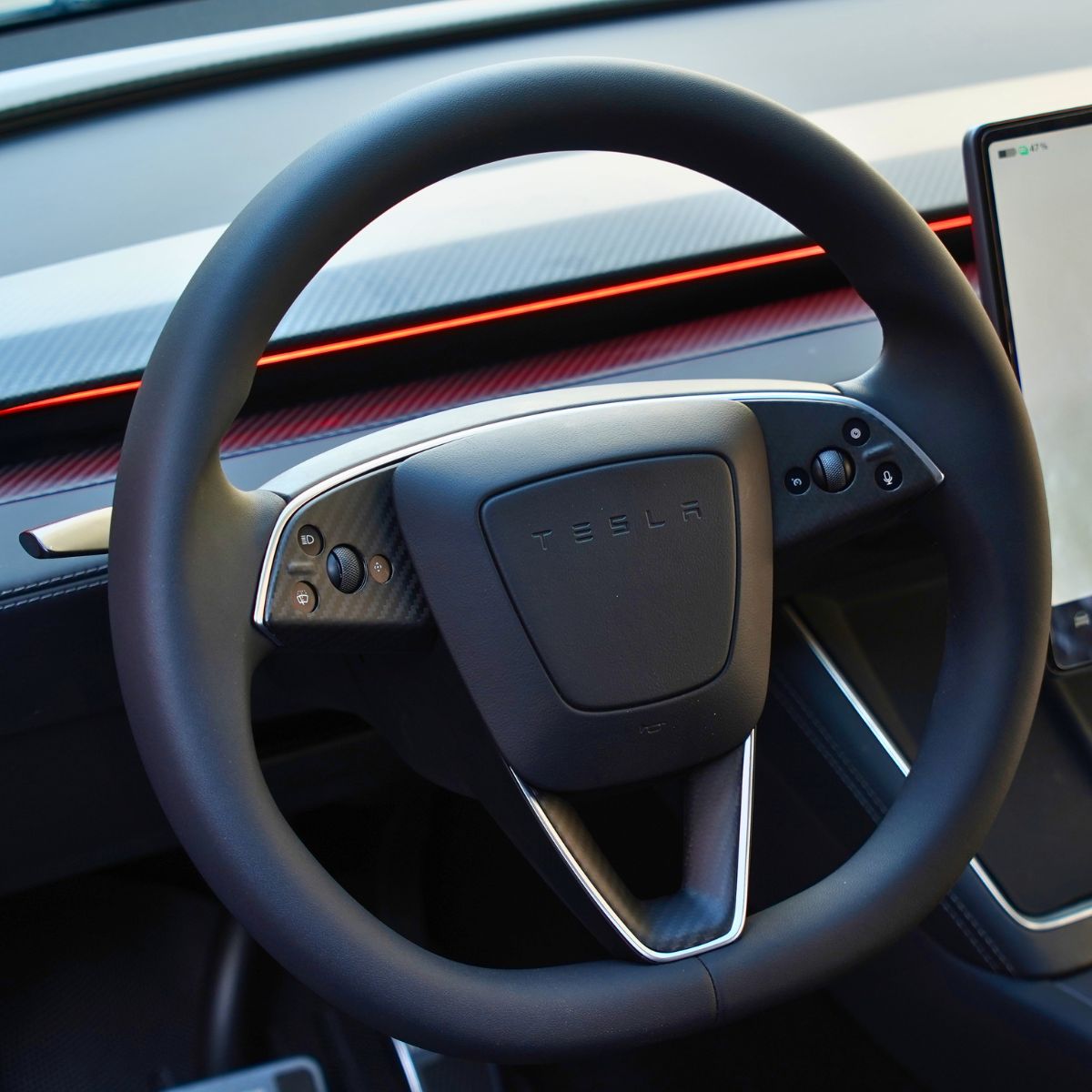 Dry Carbon Fiber Steering Wheel Trim Cover for Model 3 Highland / Model Y Juniper (3 Pieces) - Tesery Official Store