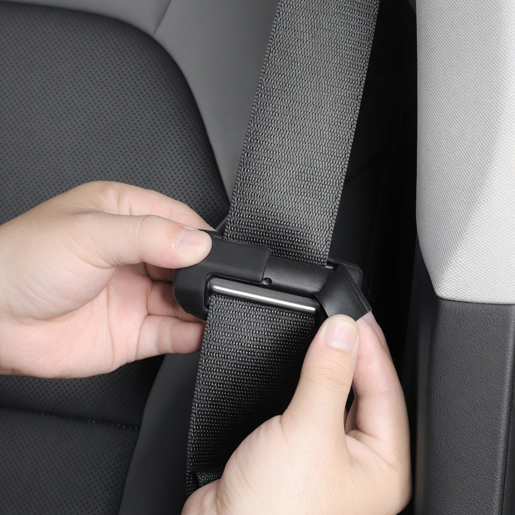Full-Coverage Silicone Seat Belt Buckle Cover for Model Y Juniper / Model 3 Highland / Model YL - Tesery Official Store
