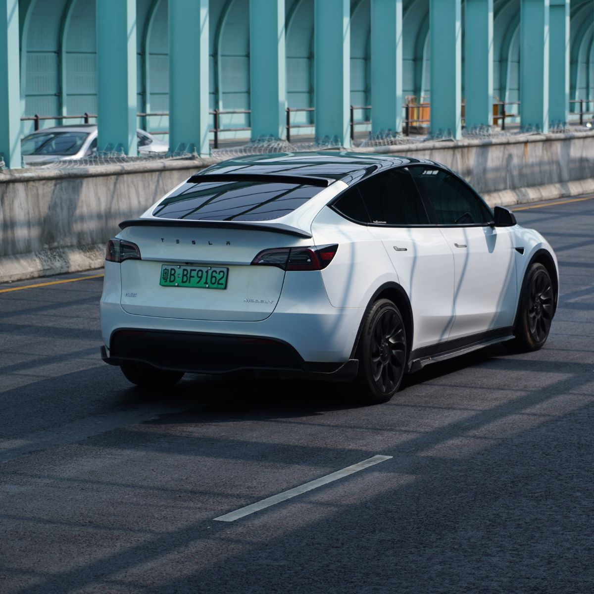 カーボンファイバー スポイラー2020-2024 | Model Y カーボンファイバー スポイラー2020-2024 | Model Y