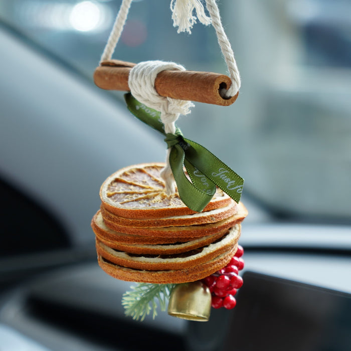 Elegant Festive Decor