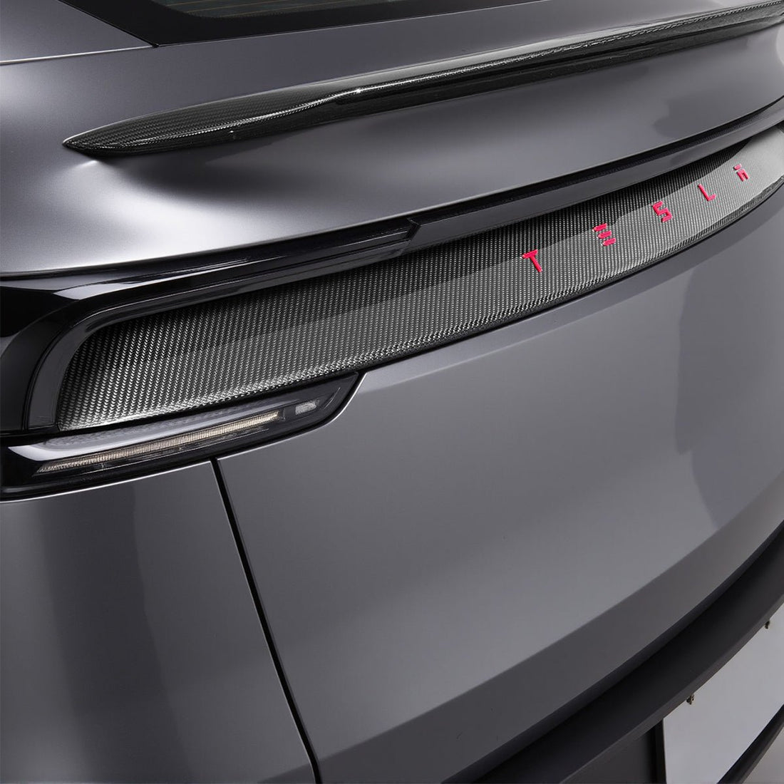 Tesla Model Y AGX Genuine Dry Carbon Fiber Trunk Spoiler | FYBR Aerody Tesla Model Y AGX Genuine Dry Carbon Fiber Trunk Spoiler | FYBR Aerody