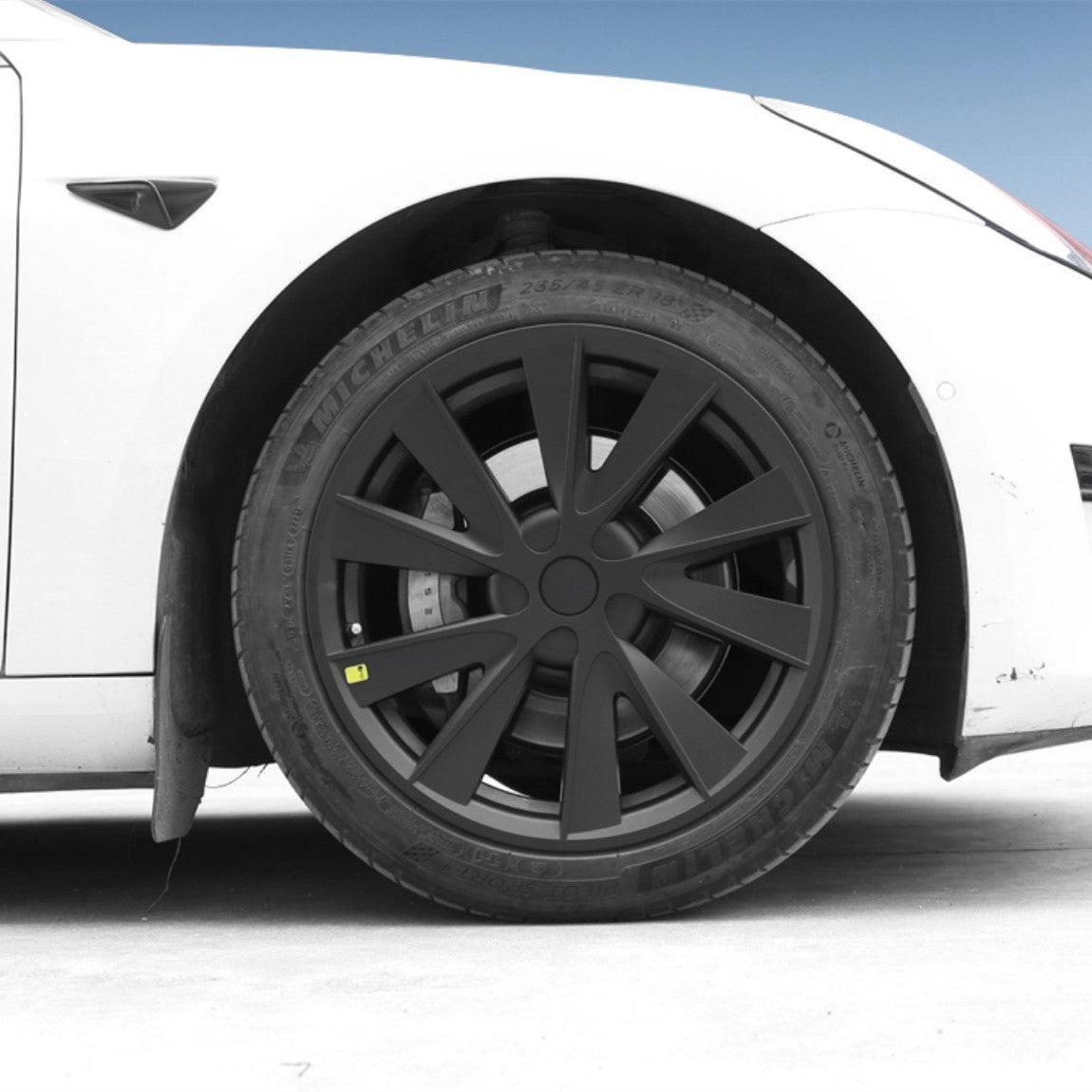 Anything テスラ18インチホイールカバー正規品　オービタルブラック テスラ18インチホイールカバー正規品オービタルブラック