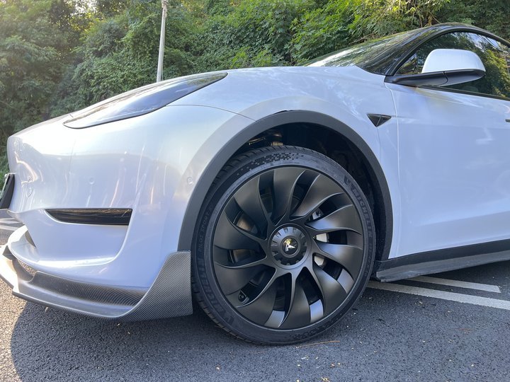 テスラ モデルY用 20″ サイクロンスタイル ホイールカバー