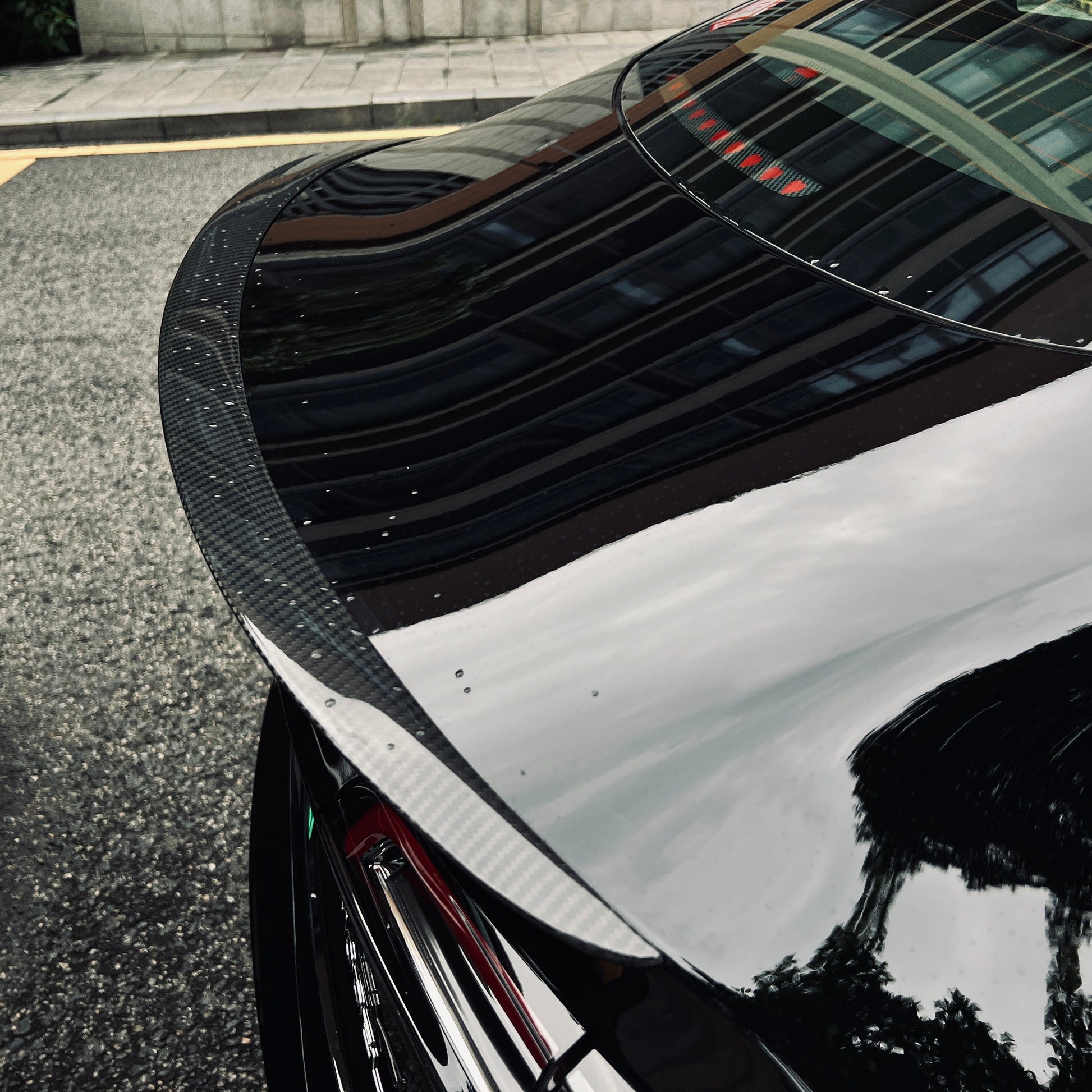 Aileron / Spoiler arrière Tesla model 3 effet carbone brillant - Équipement  auto